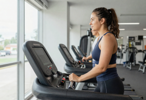 Person doing a light workout in the gym as part of a daily routine