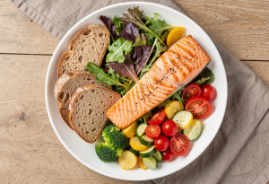 Balanced plate with vegetables, whole grains, and lean protein for smart nutrition