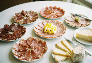 foods high in saturated fat like processed meat in meat platter